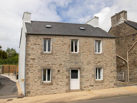 House/Residence|Ty-Rest|Finistère|Plounevez Lochrist