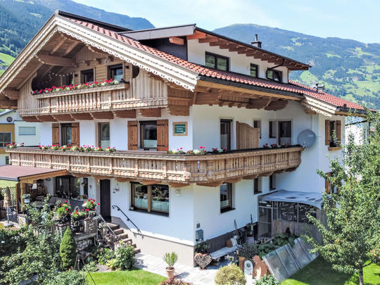 Hippach Holiday Chalet Rentals - Interhome