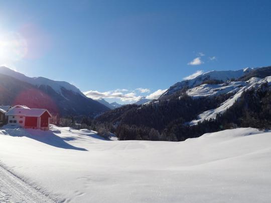 Apartamento Ferienwohnung Chasa Quadra, Suiza, Engadin, Tarasp, Casa/Residencia