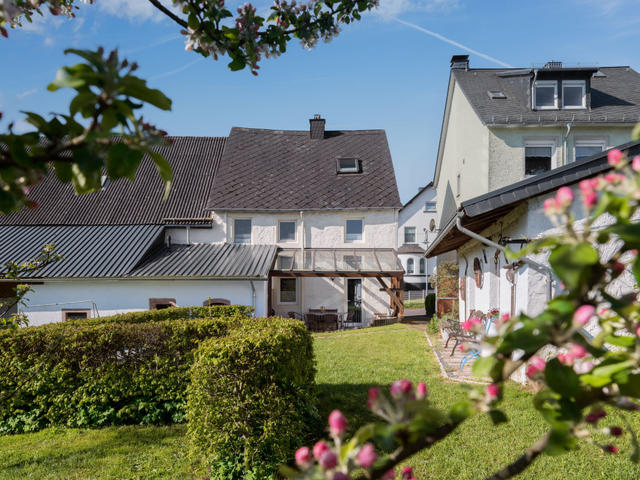 Talo/taloryhmä|Bruni|Nordrhein-Westfalen /Eifel|Manderscheid