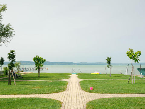 Casa/Residencia|Charlie|Lago Balaton - Orilla Sur|Balatonlelle