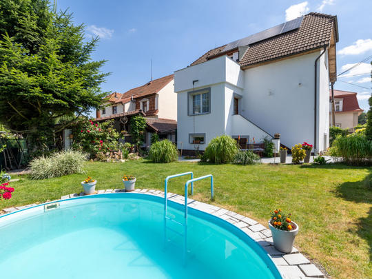 Vakantiehuis Řevnice, Tsjechië, Midden Bohemen, Revnice, Buitenzwembad