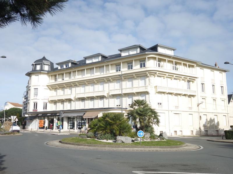 La struttura|de la Plage et d'Angleterre|Charente-Maritime|Royan