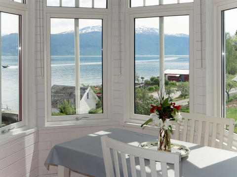 Inside|Villa Lorna|(Outer) Sognefjord|Balestrand