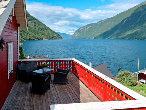 Haus/Residenz|Johans Maria stova|(Äußerer) Sognefjord|Arnafjord