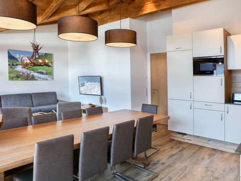 Interiér|Superior 1 Schlafzimmer mit Balkon|Pinzgau|Kaprun