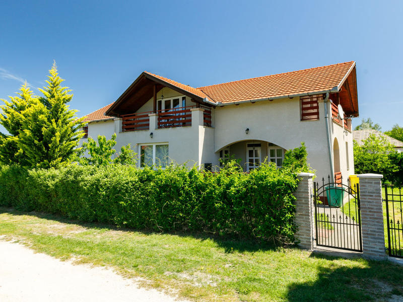 Maison / Résidence de vacances|Lian|Lac Balaton rive sud|Balatonfenyves