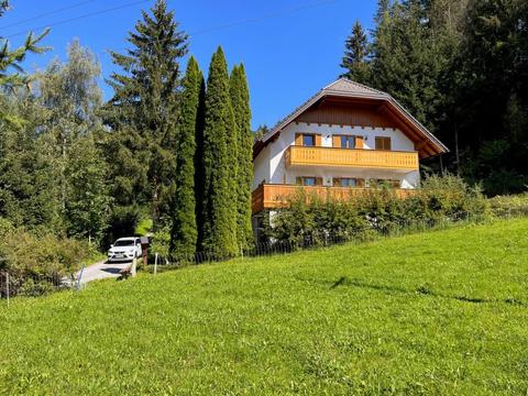 House/Residence|The Red Apartment|Styria|Stein an der Enns