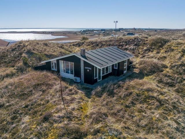 House/Residence|"Vina" - 200m to the inlet|Western Jutland|Hvide Sande