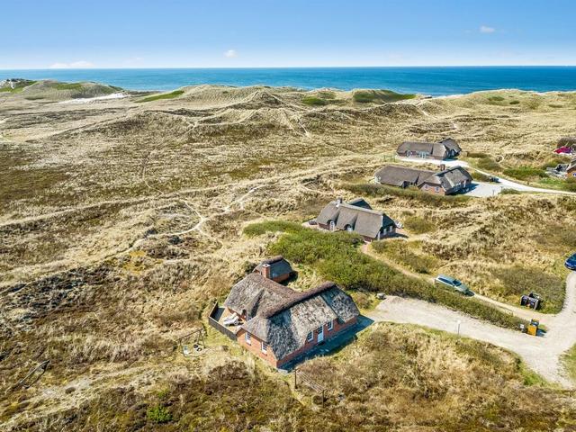 Talo/taloryhmä|"Slava" - 250m from the sea|Jyllannin länsirannikko|Ringkøbing