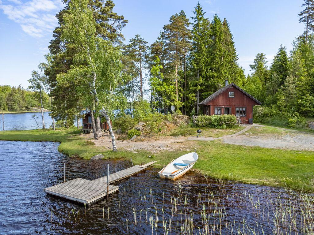 Ferienhaus direkt am See m. Boot ohne Nachbarn in Süd- Schweden 2024