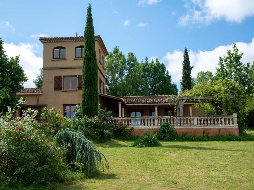 vakantiehuis met hond omheinde tuin