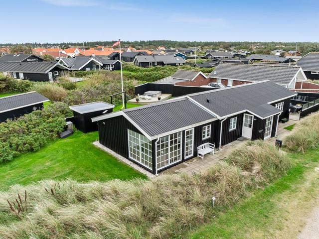House/Residence|"Wiebke" - 200m from the sea|Northwest Jutland|Blokhus