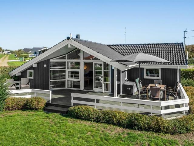 House/Residence|"Brynjolf" - 350m to the inlet|Limfjord|Vinderup