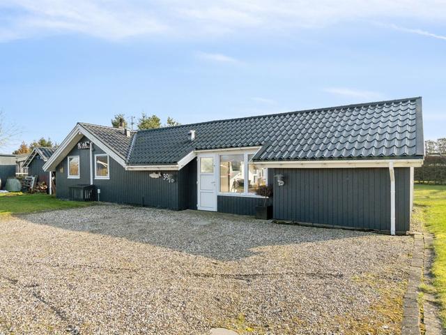 House/Residence|"Vrage" - 800m from the sea|Northeast Jutland|Hadsund