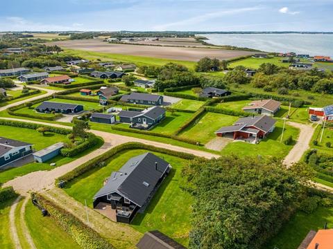 House/Residence|"Naninja" - 300m to the inlet|Limfjord|Vinderup