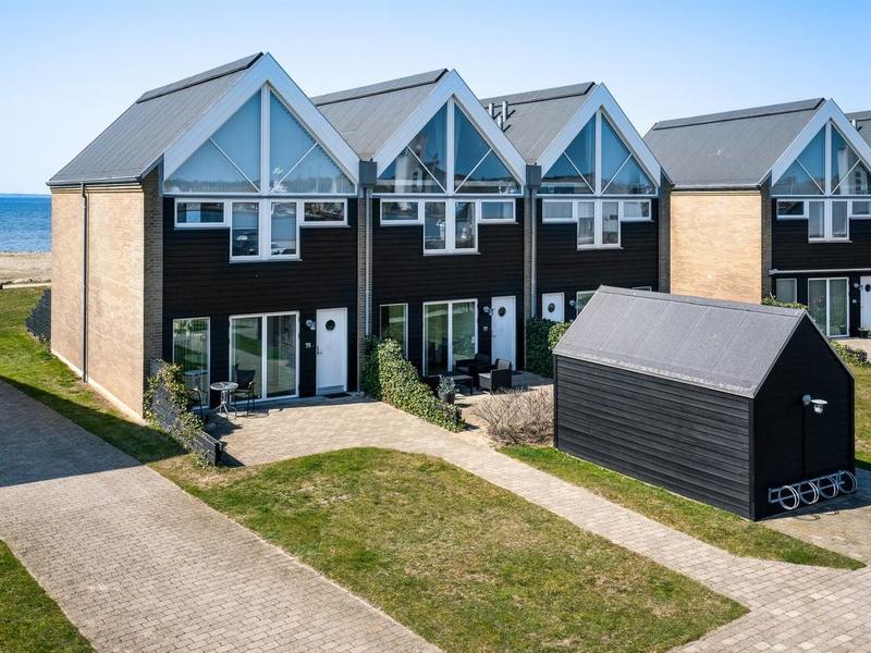 Hus/ Residence|"Ninne" - 50m from the sea in Funen|Fyn & öar|Assens