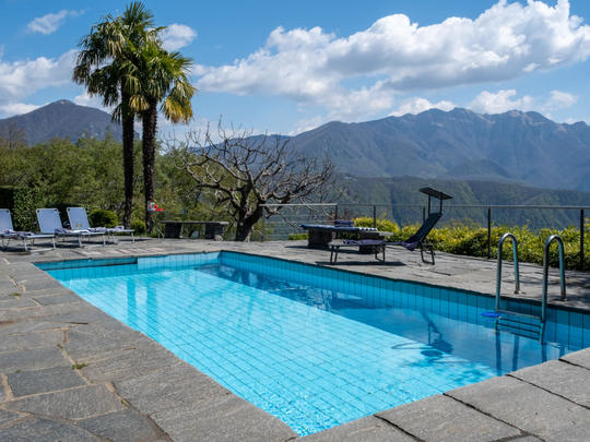 Vakantiehuis Carina Lakeview, Zwitserland, Ticino, Carona, Buitenzwembad