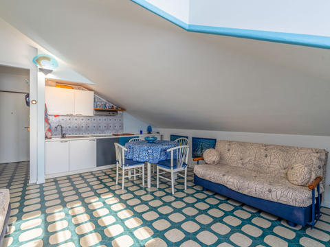 Innenbereich|Attic Beach|Ligurien Riviera Ponente|Laigueglia