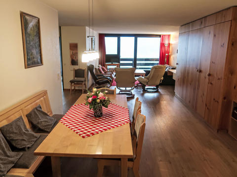 Indenfor|Apt B 048|Surselva|Disentis