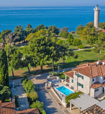 Filter Your Last Minute Holiday - By the Sea