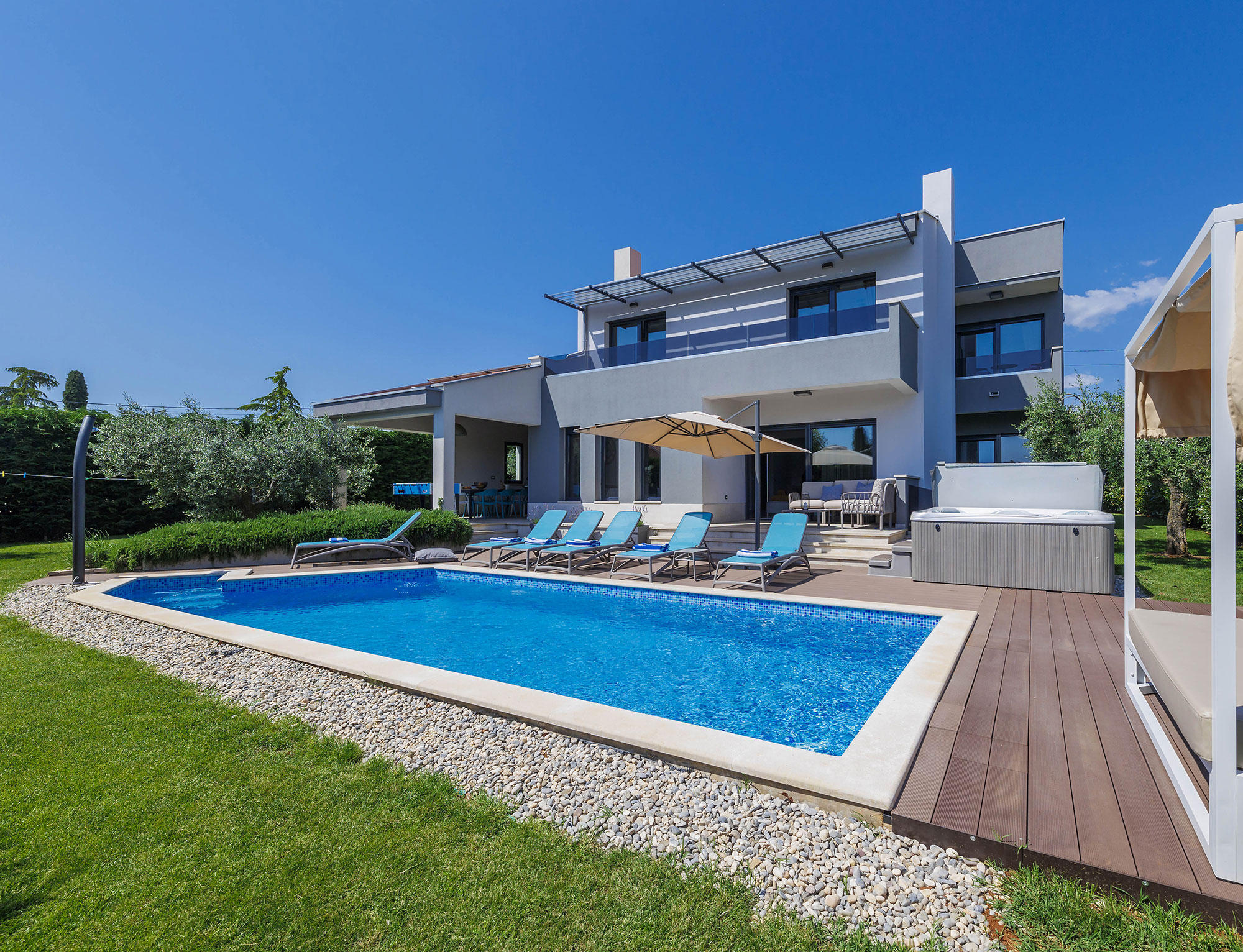 Holiday homes with pool in Croatia