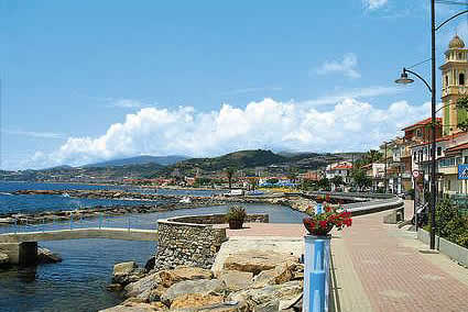 santo-stefano-al-mare-ferienhaus.jpg