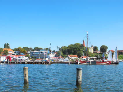 Altefähr Ferienwohnungen