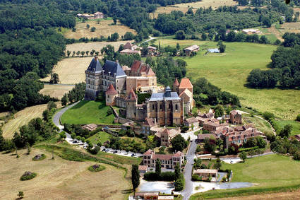 Blanquefort-sur-Briolance Ferienwohnungen