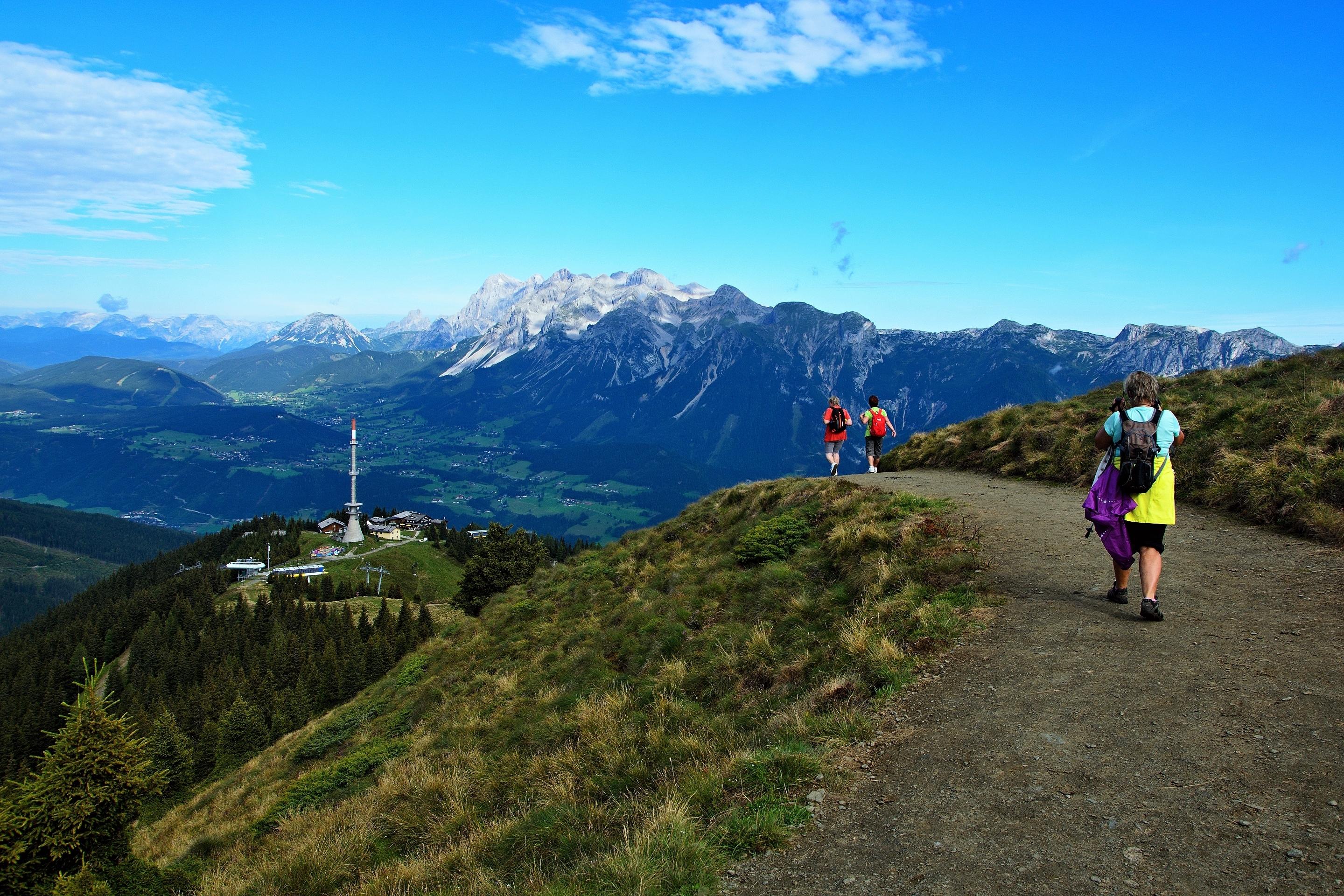 Österreich-Alpen-Blick-auf-den-Dachstein-von-hauser-kaibling