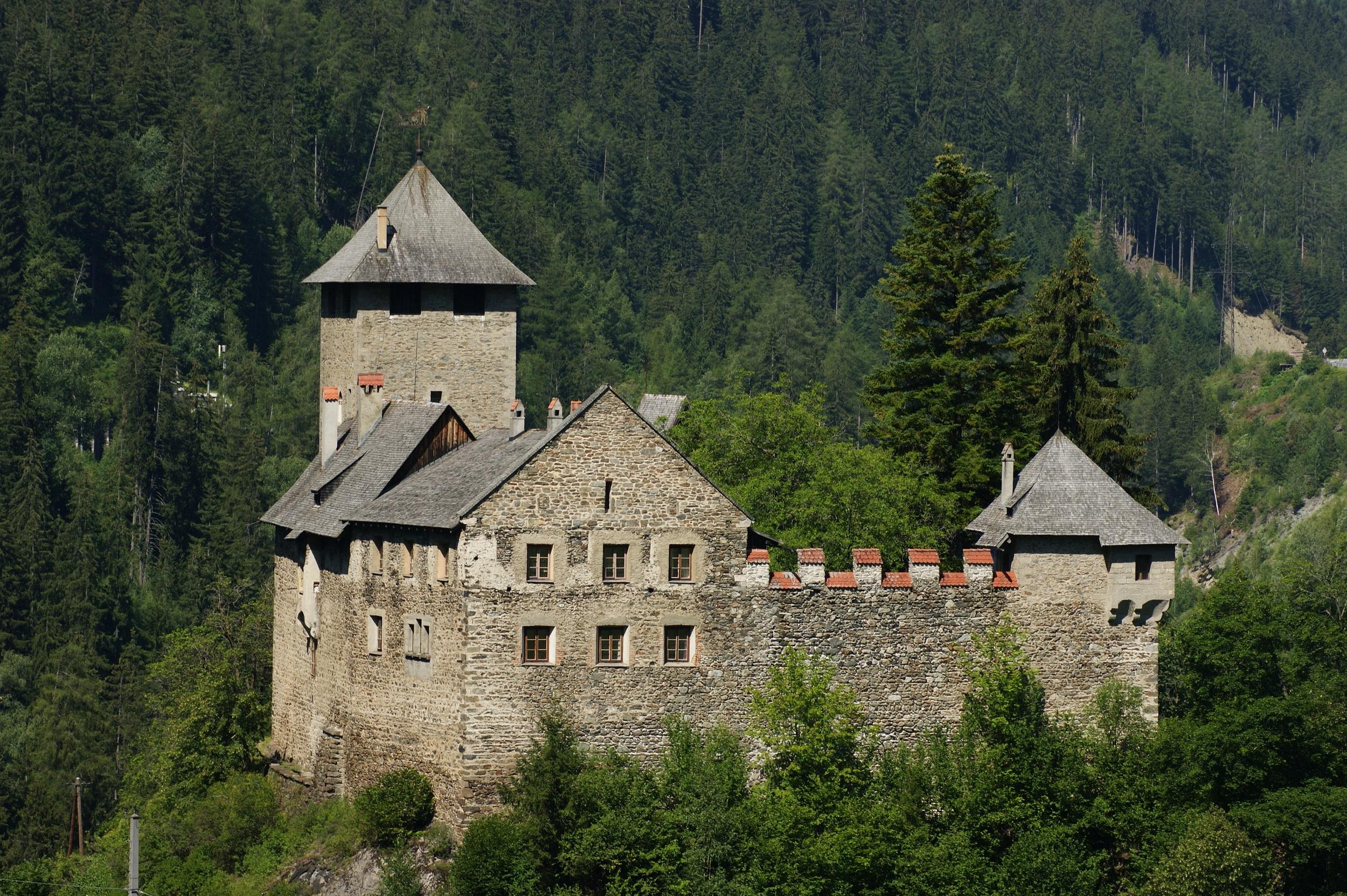 Österreich-Schloss-Landeck