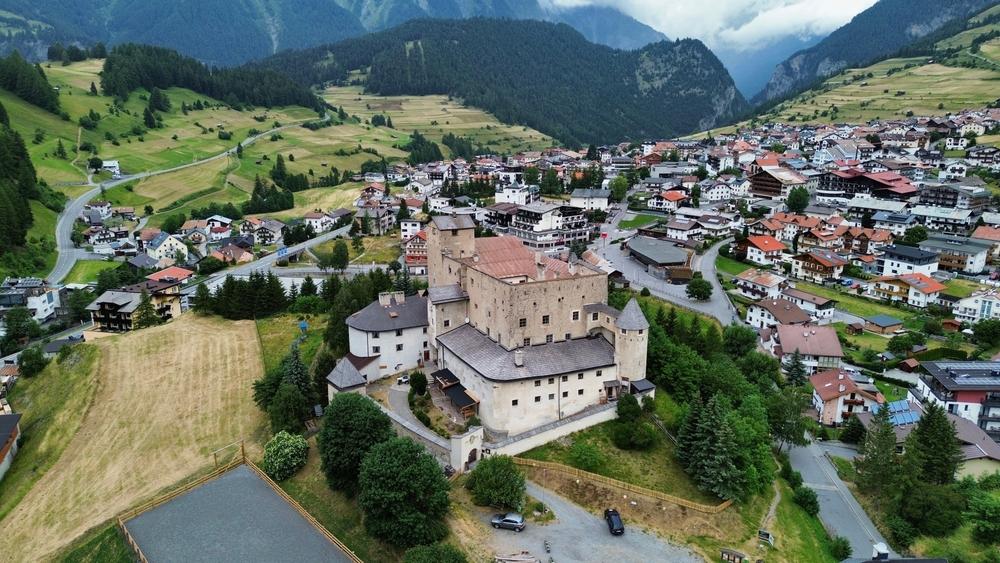 Österreich Naudersberg Schloss