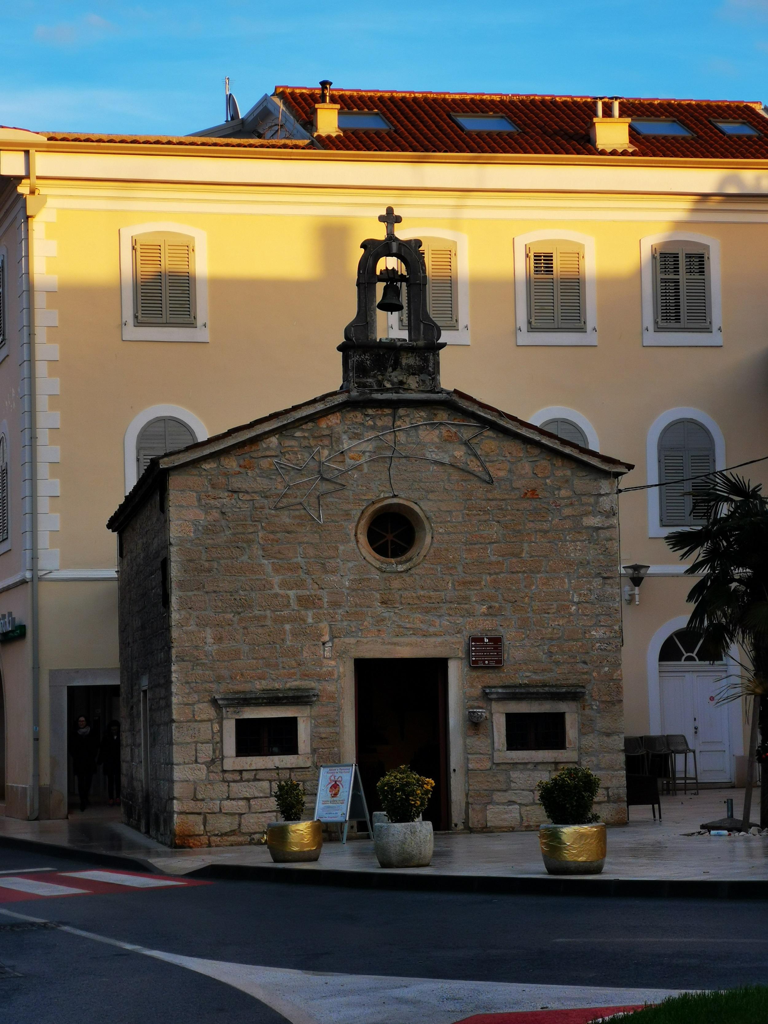 kroatië-umag-st-roche-kerk