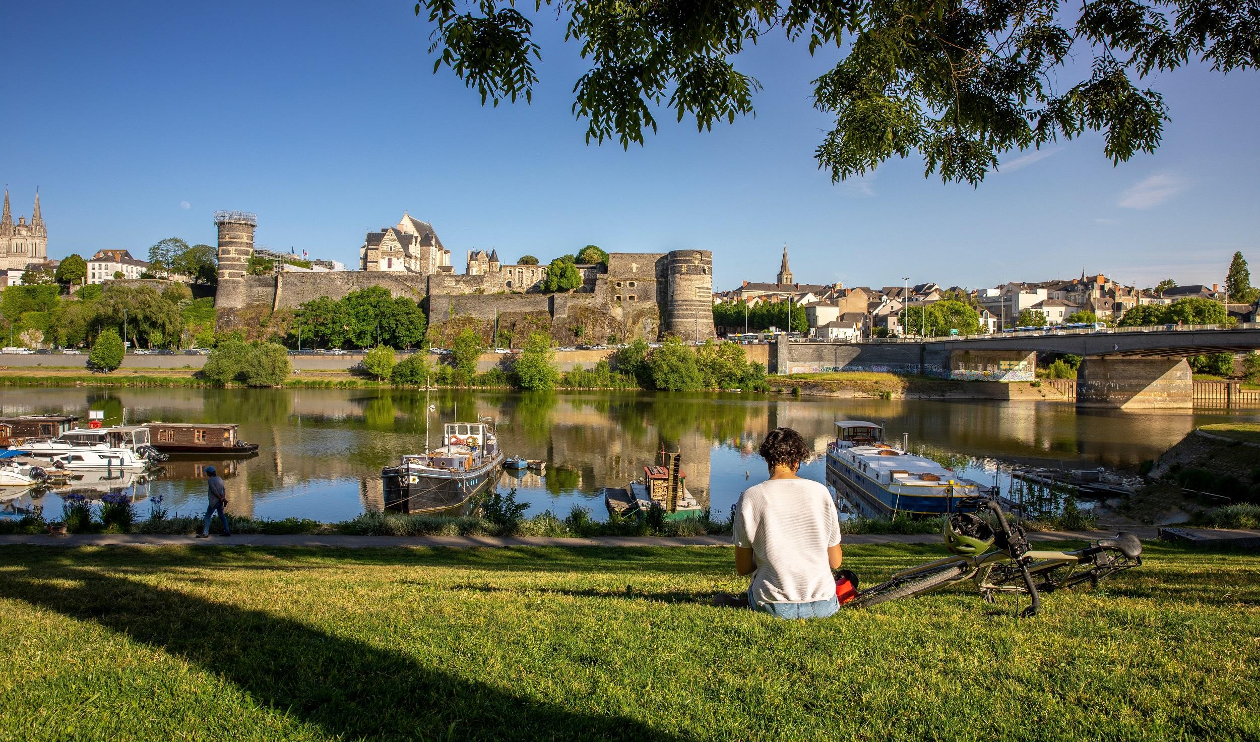 Frankreich-Angers-Castle-River