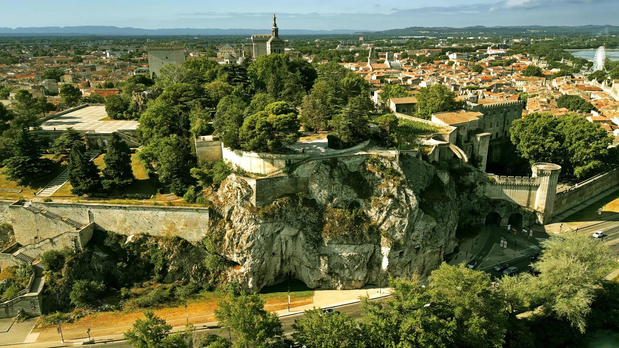 Frankreich-Avignon-Rocher-des-Doms