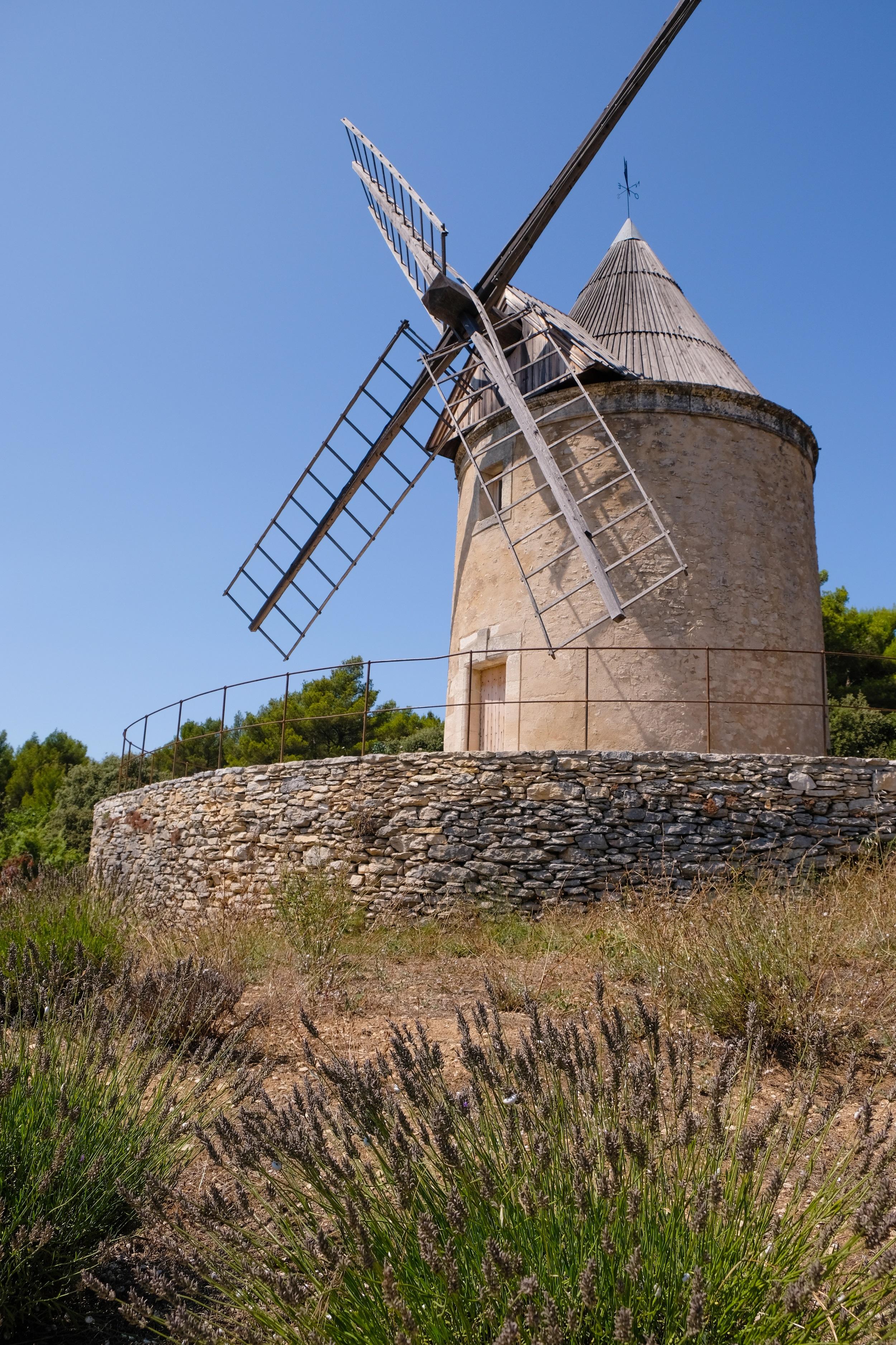 Frankreich-Joucas-Windmühle
