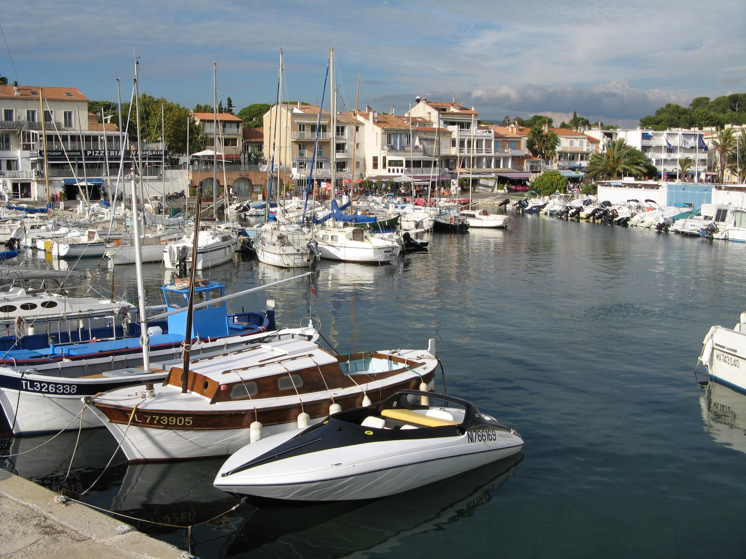 france-saint-cyr-sur-mer-les-lecques-port