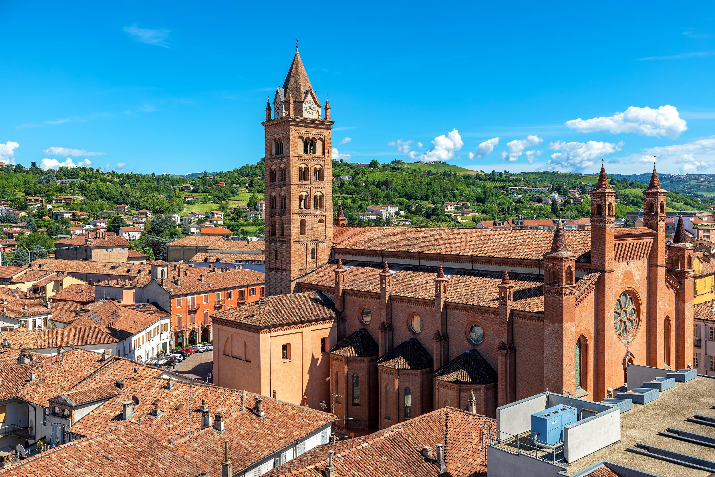 Italien-Alba-San-Lorenzo-Kathedrale