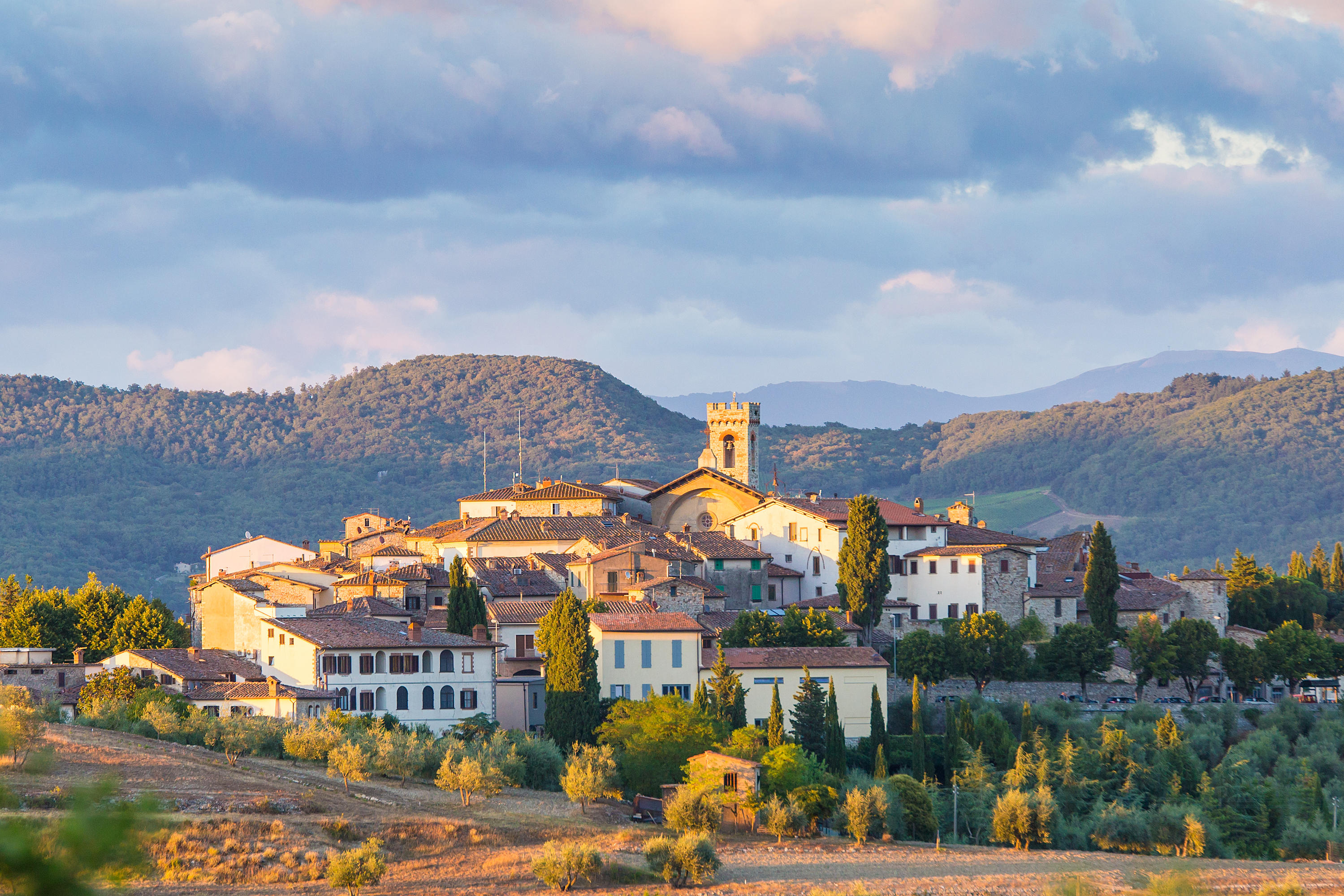 Italien-Radda-im-Chianti-Dorf