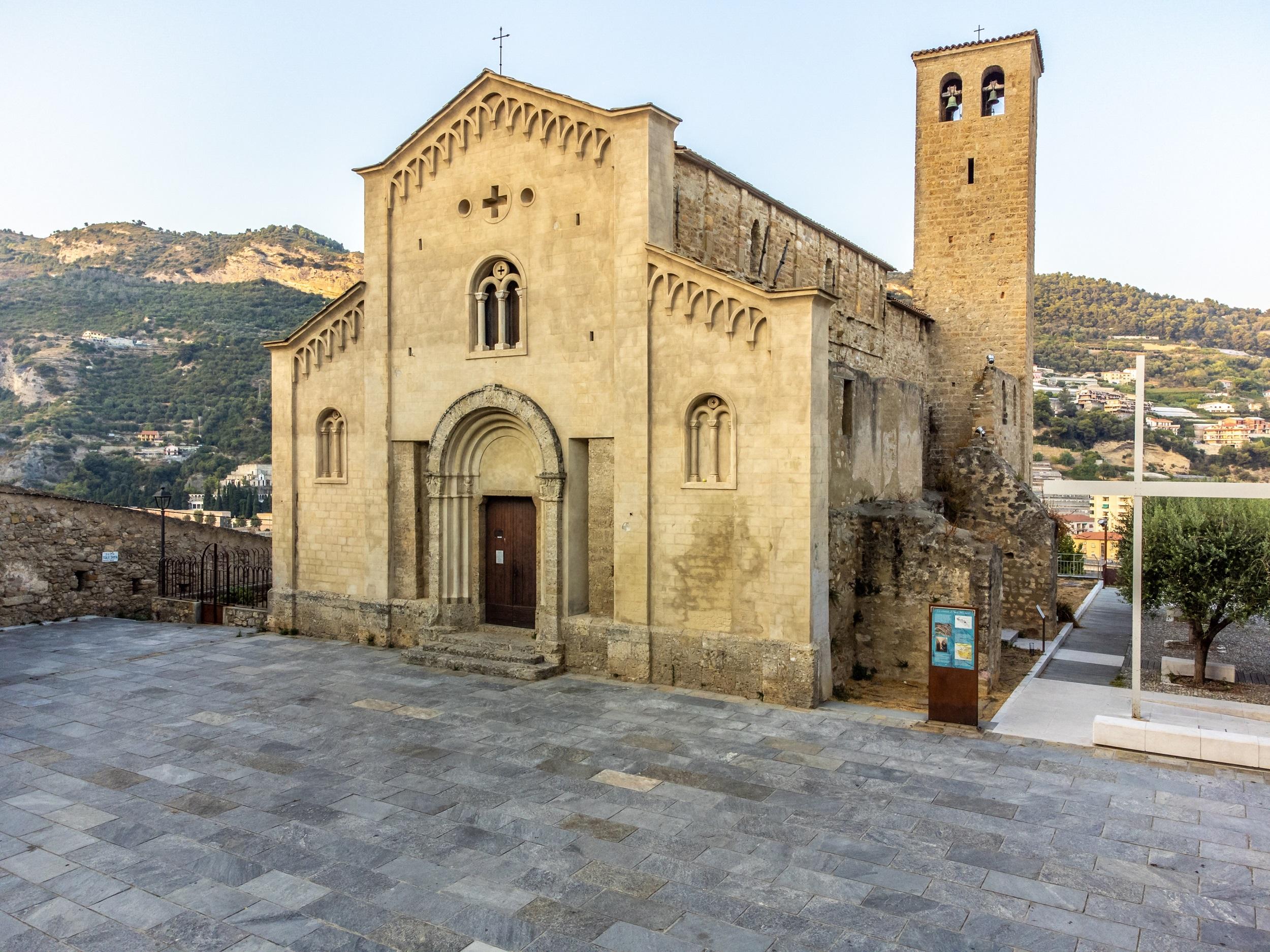 Italien-San-Michele-Arcangelo-Kirche