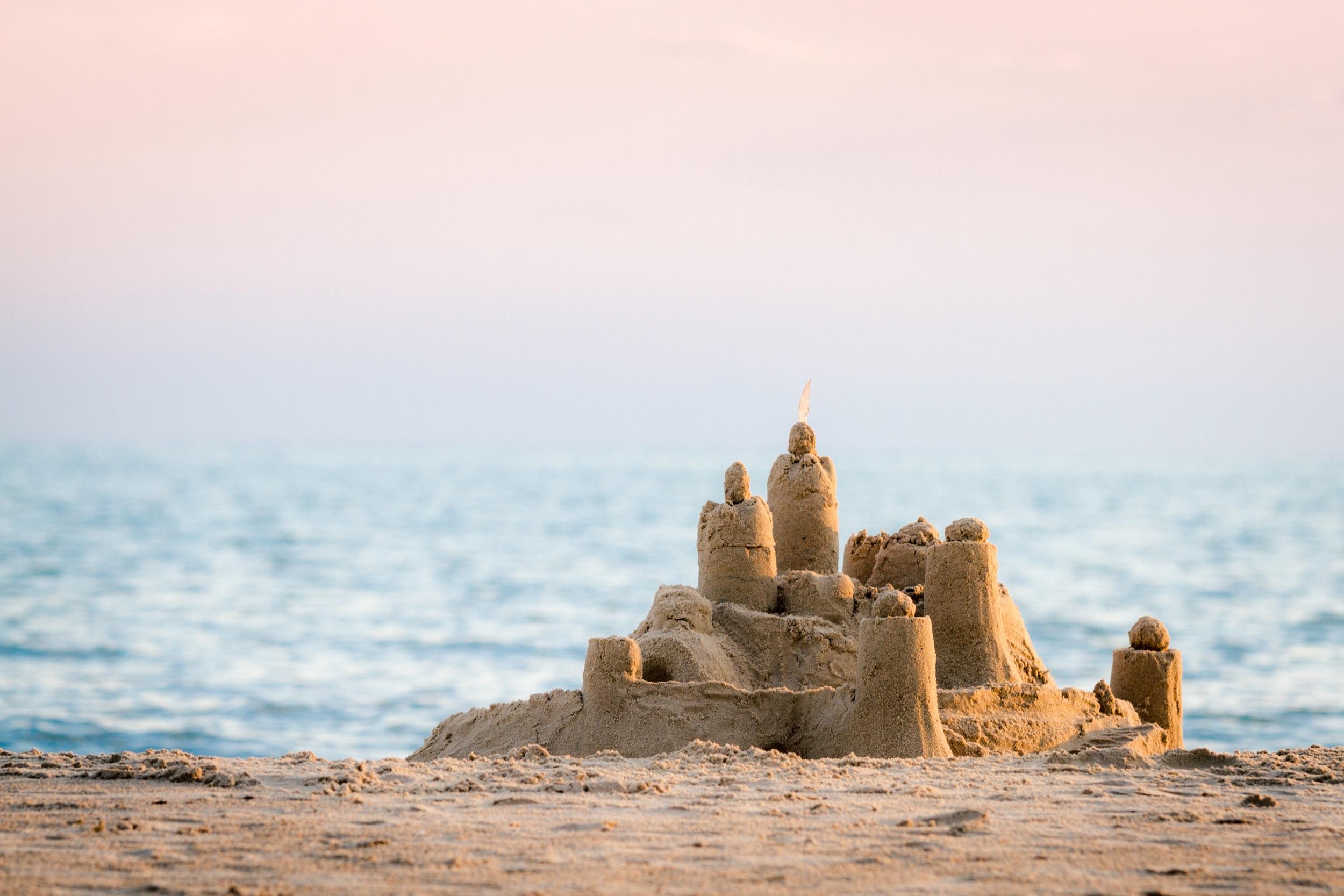 château de sable sur la plage