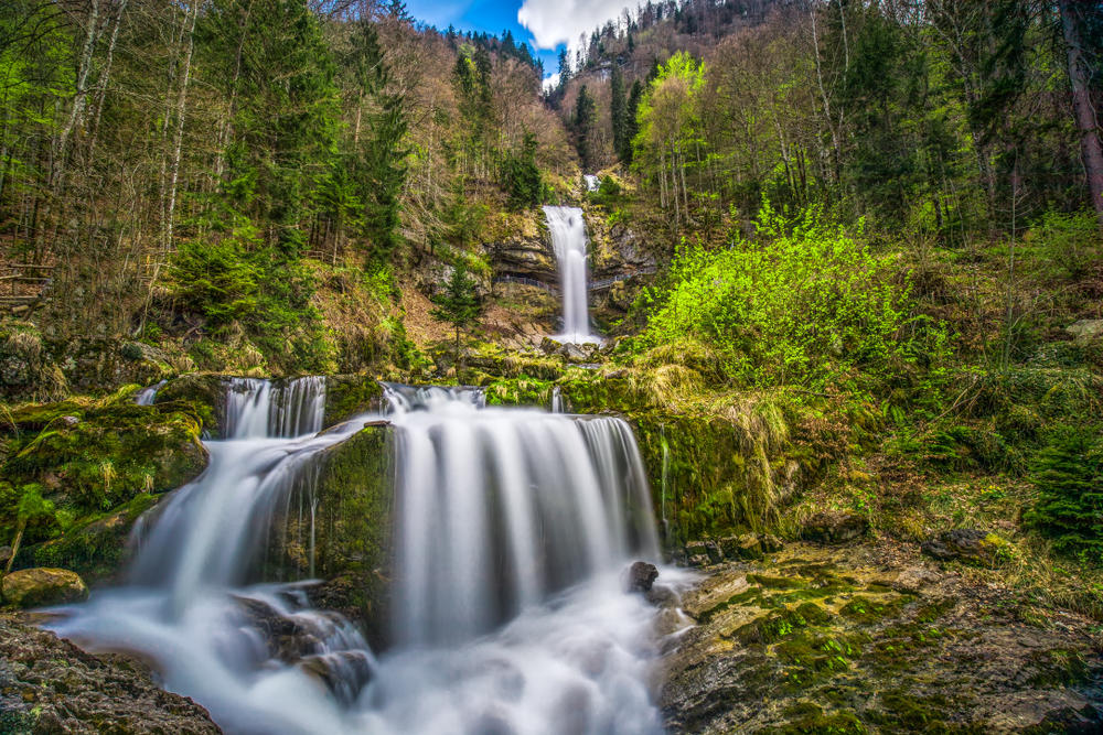 chutes d'eau de Giessbach en Suisse