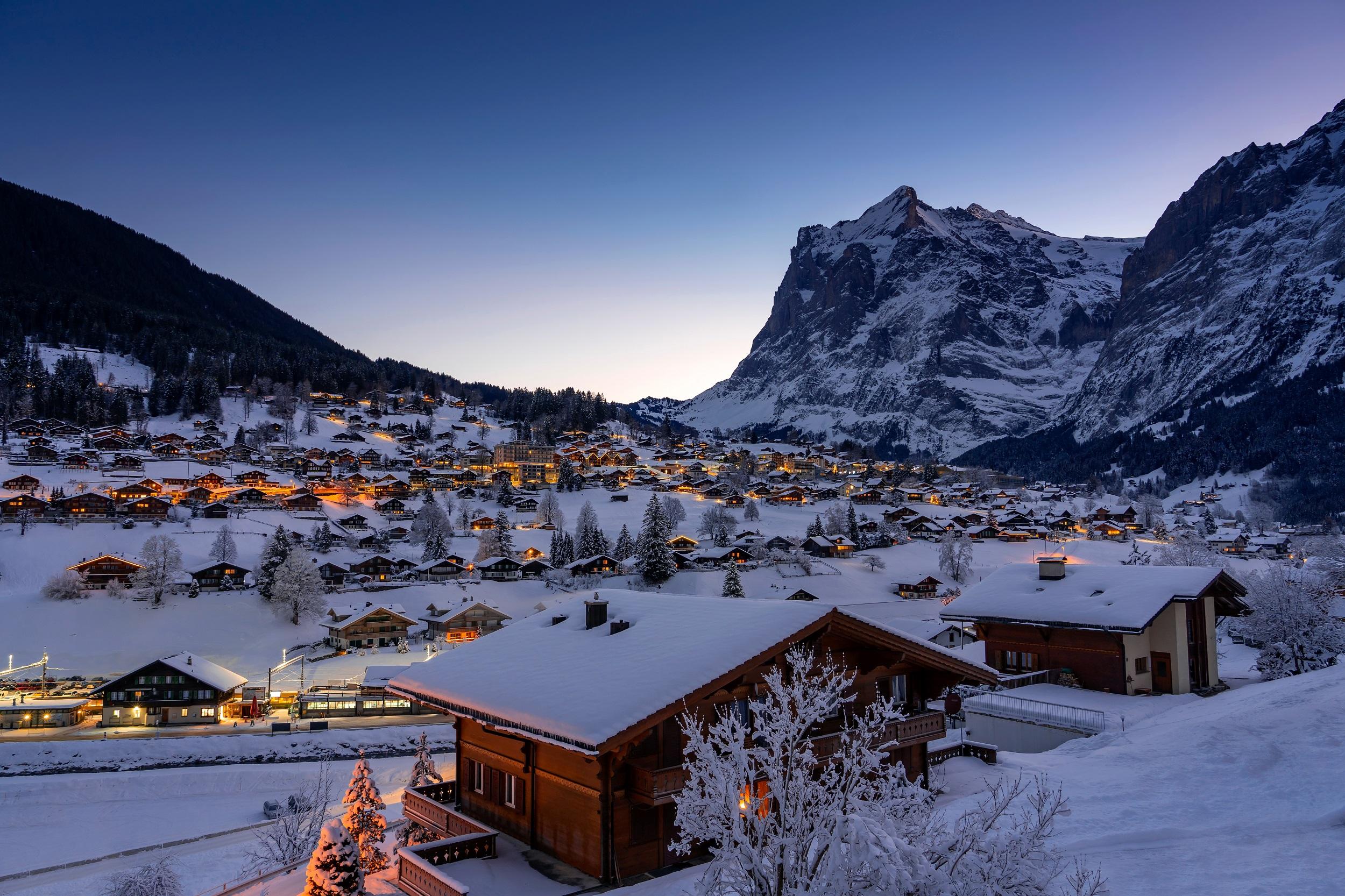 suisse-grindelwald-village-d'hiver