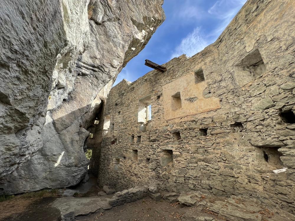 ruines du château de Kropfenstein en Suisse