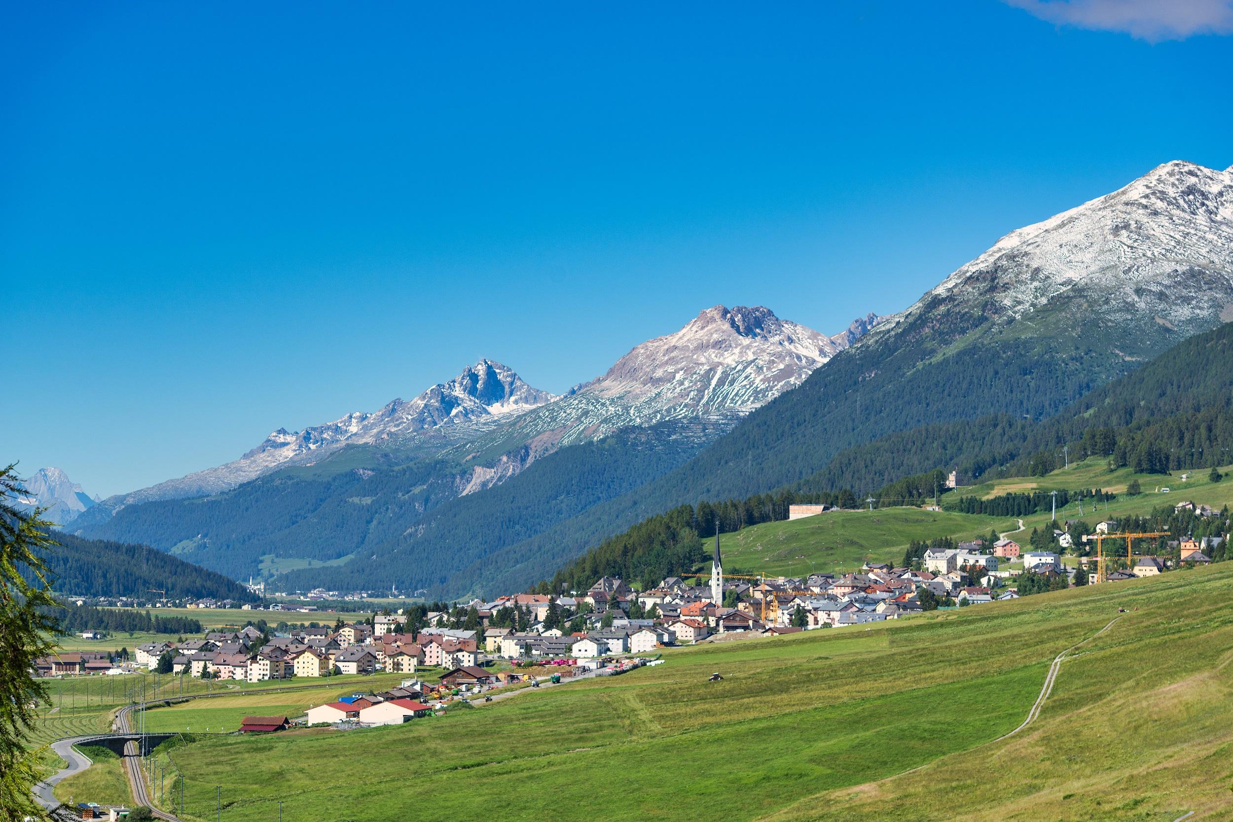 Schweiz-Zuoz-Dorf