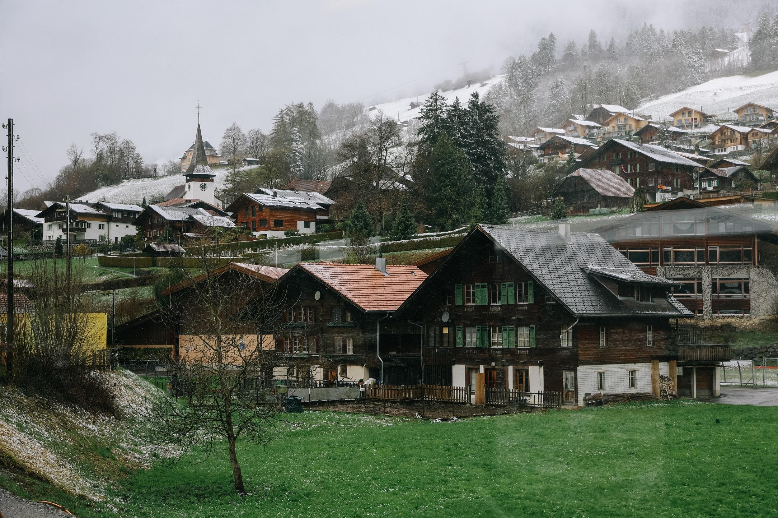 Schweiz-Zweisimmen-Dorf
